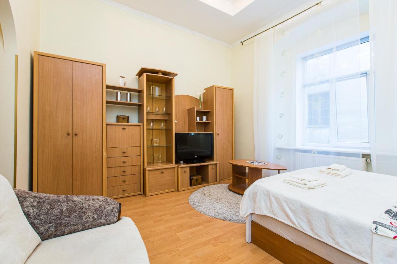 Біля Дзиги Сучасна Квартира На Вулиці Вірменській 35 Lviv Kültér fotó