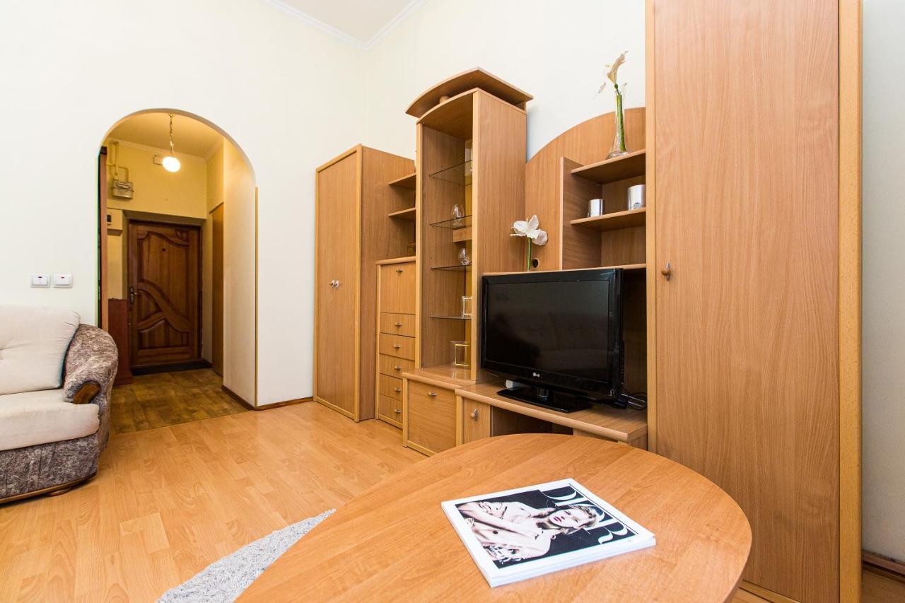 Біля Дзиги Сучасна Квартира На Вулиці Вірменській 35 Lviv Kültér fotó