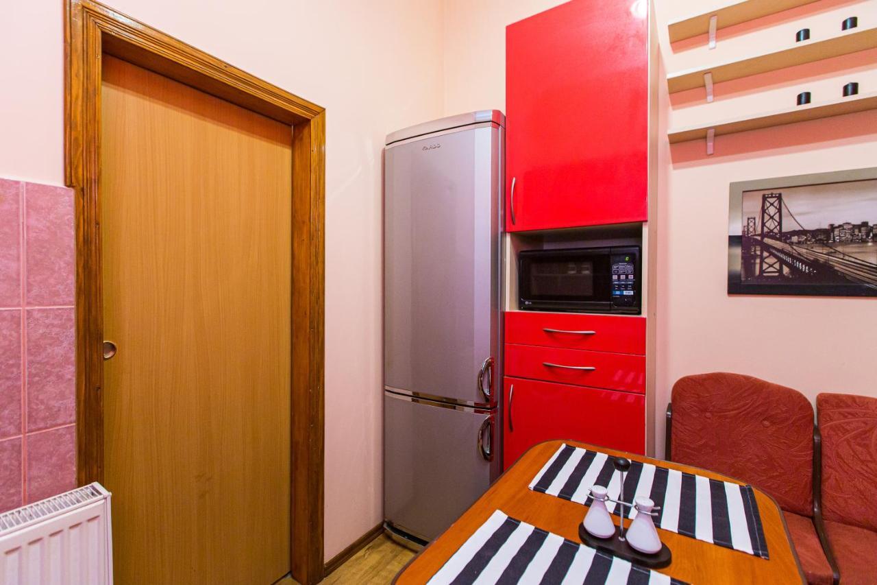 Біля Дзиги Сучасна Квартира На Вулиці Вірменській 35 Lviv Kültér fotó